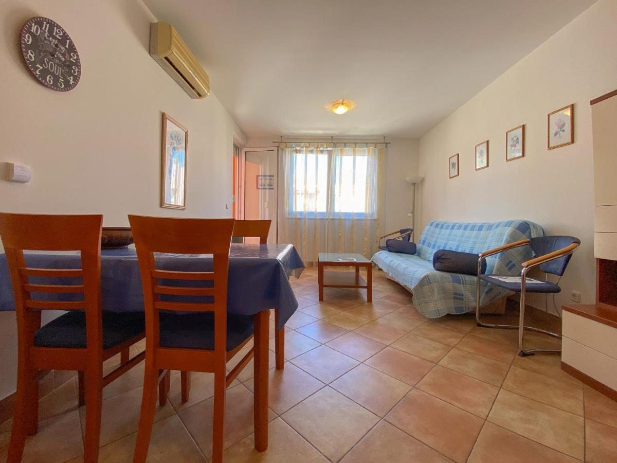 Vesna S Apartment Novigrad  Bagian luar foto
