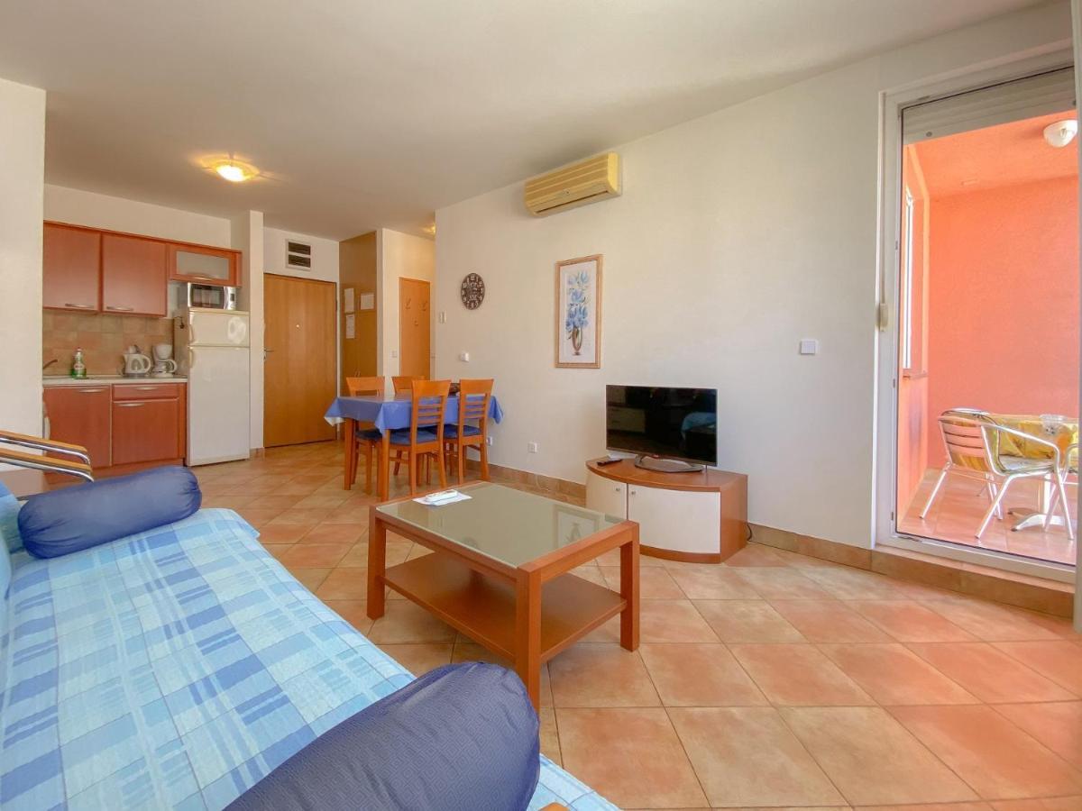 Vesna S Apartment Novigrad  Bagian luar foto