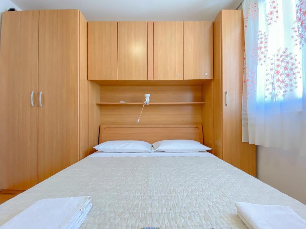Vesna S Apartment Novigrad  Bagian luar foto