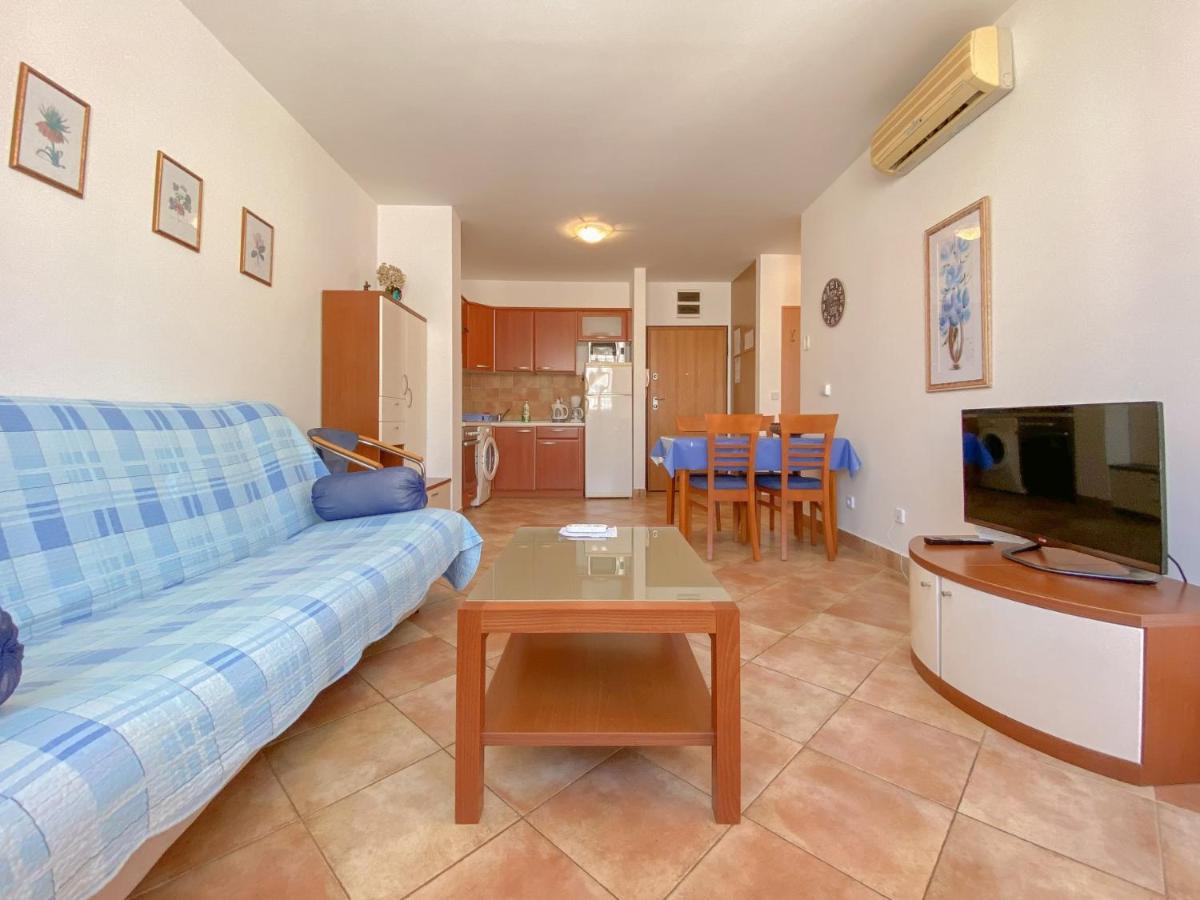 Vesna S Apartment Novigrad  Bagian luar foto